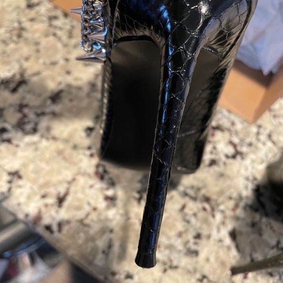 Steve Madden,  Veronica Stilettos, size 7 - Picture 5 of 8
